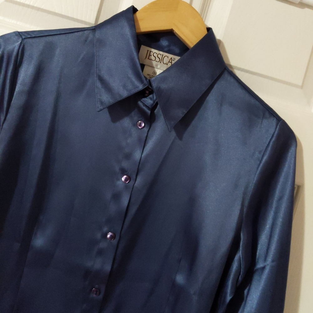 ❌SOLD❌VINTAGE BLUE SATIN BLOUSE - Picture 2 of 4